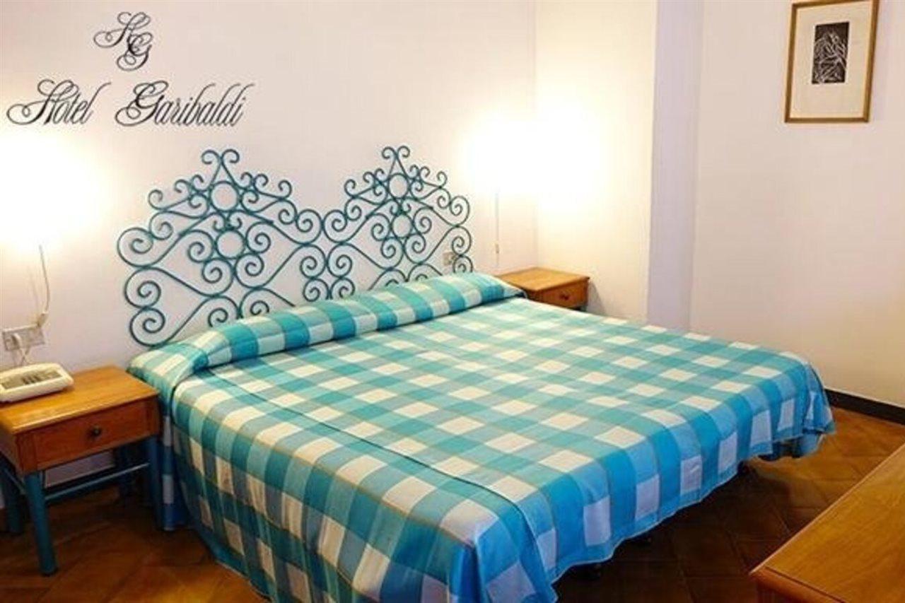 Hotel Garibaldi Finale Ligure Extérieur photo