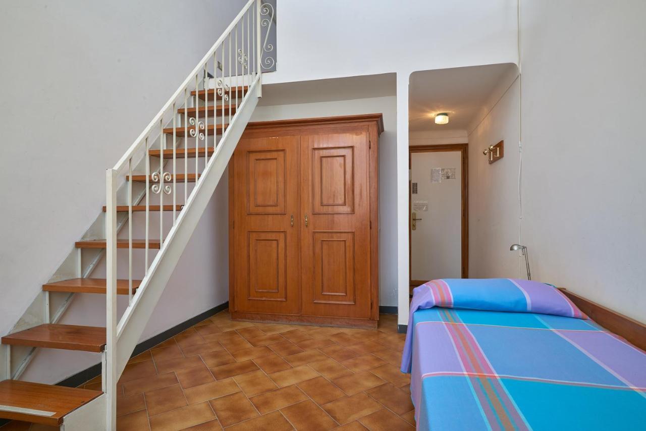 Hotel Garibaldi Finale Ligure Extérieur photo